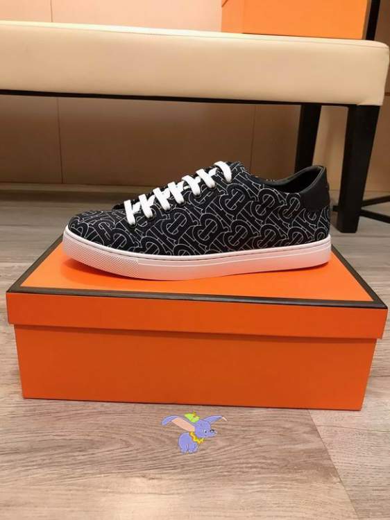 Picture of Burberry Shoes _SKUBurberrysz38-44ngh02591986